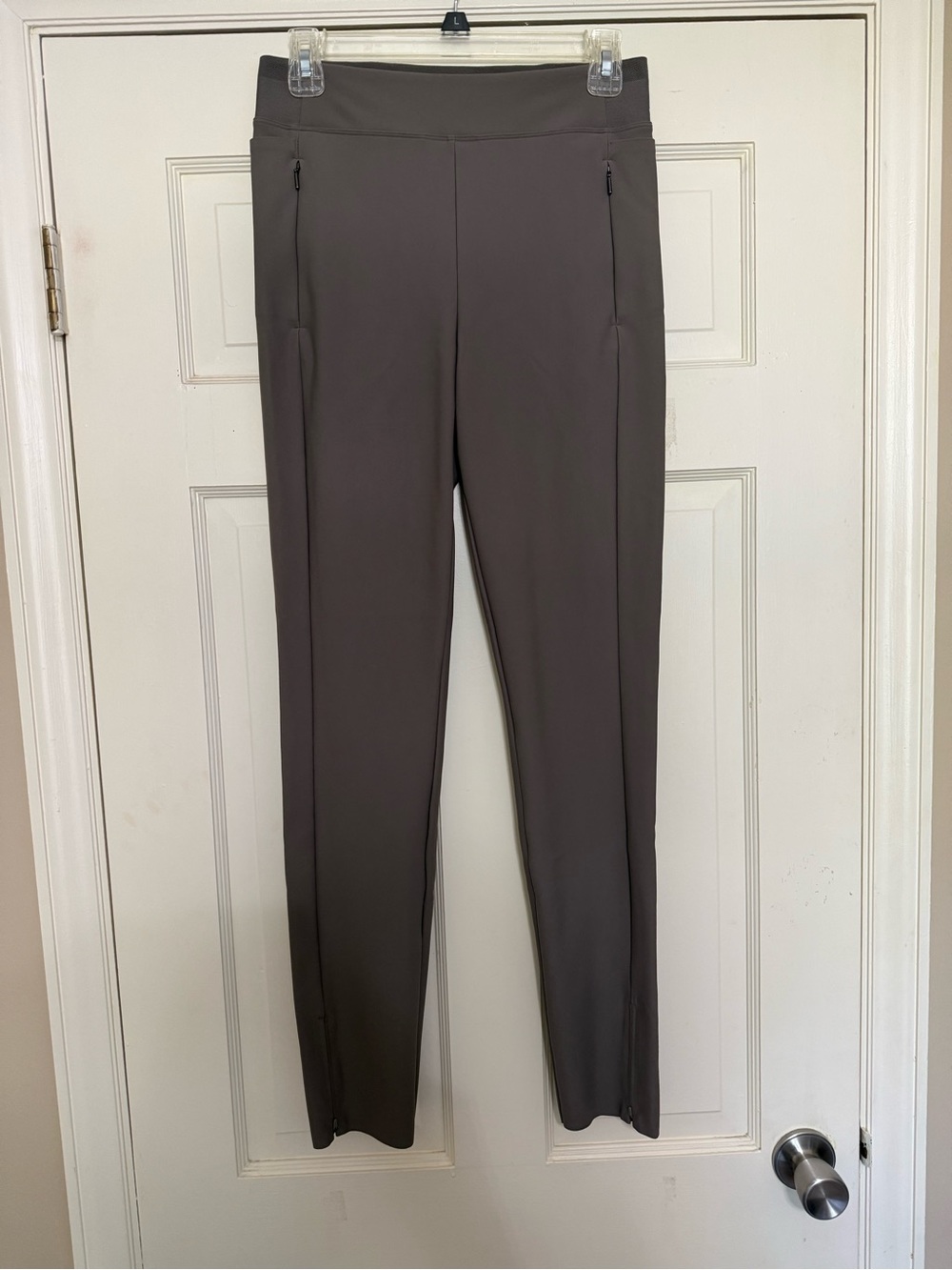 Athleta Stellar Tight Legging - 6 Tall 6T